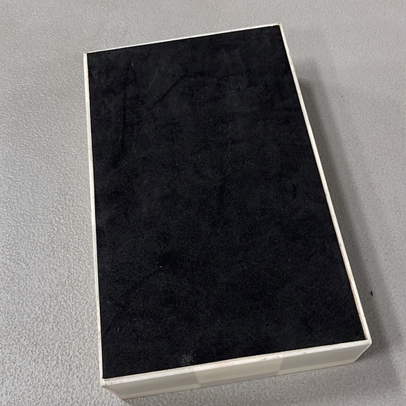 Large Checkered Storage Studio Box - Picture 3 of 8